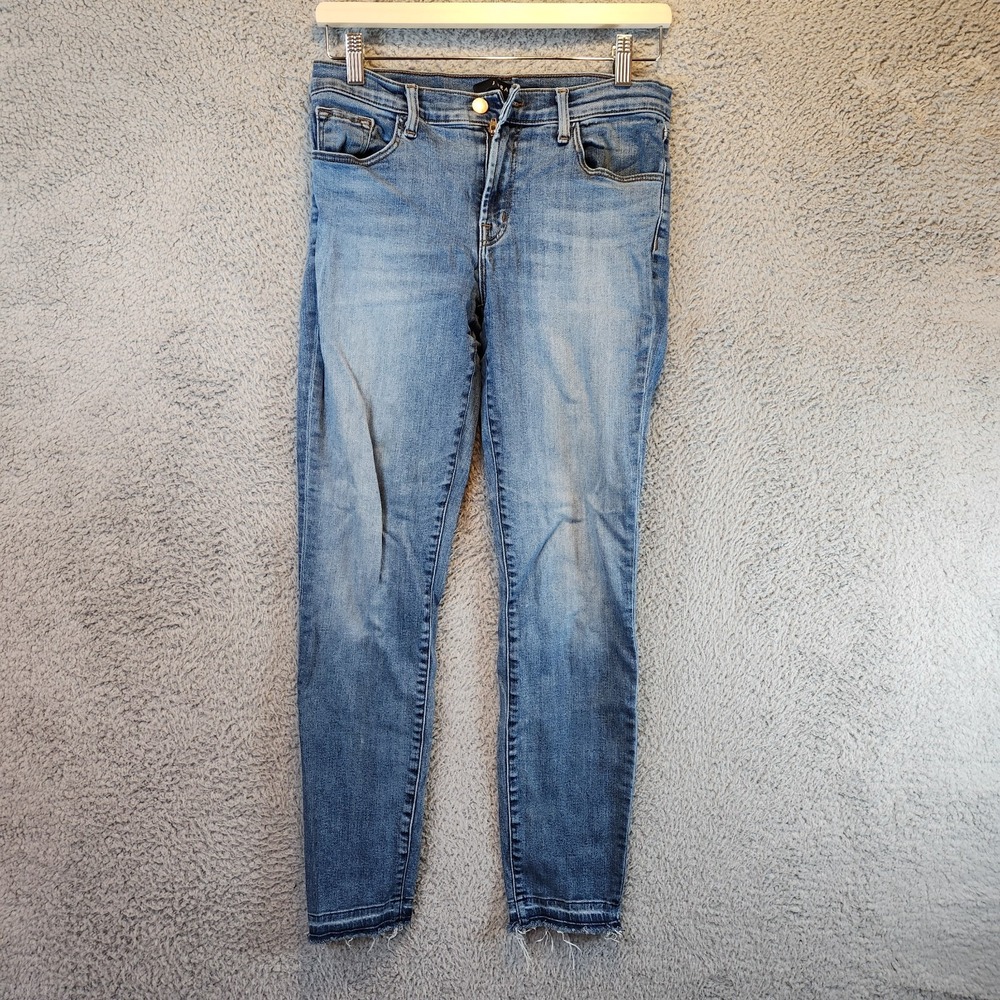 Classic Women's Skinny Jeans - Light Blue
